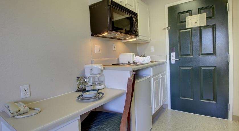 Intown Suites Extended Stay Greensboro Nc - Lanada Phòng bức ảnh
