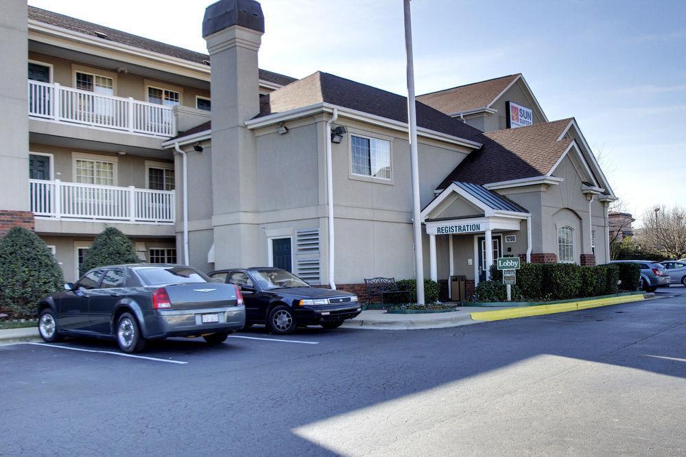Intown Suites Extended Stay Greensboro Nc - Lanada Ngoại thất bức ảnh