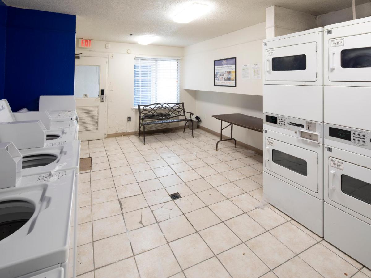 Intown Suites Extended Stay Greensboro Nc - Lanada Ngoại thất bức ảnh