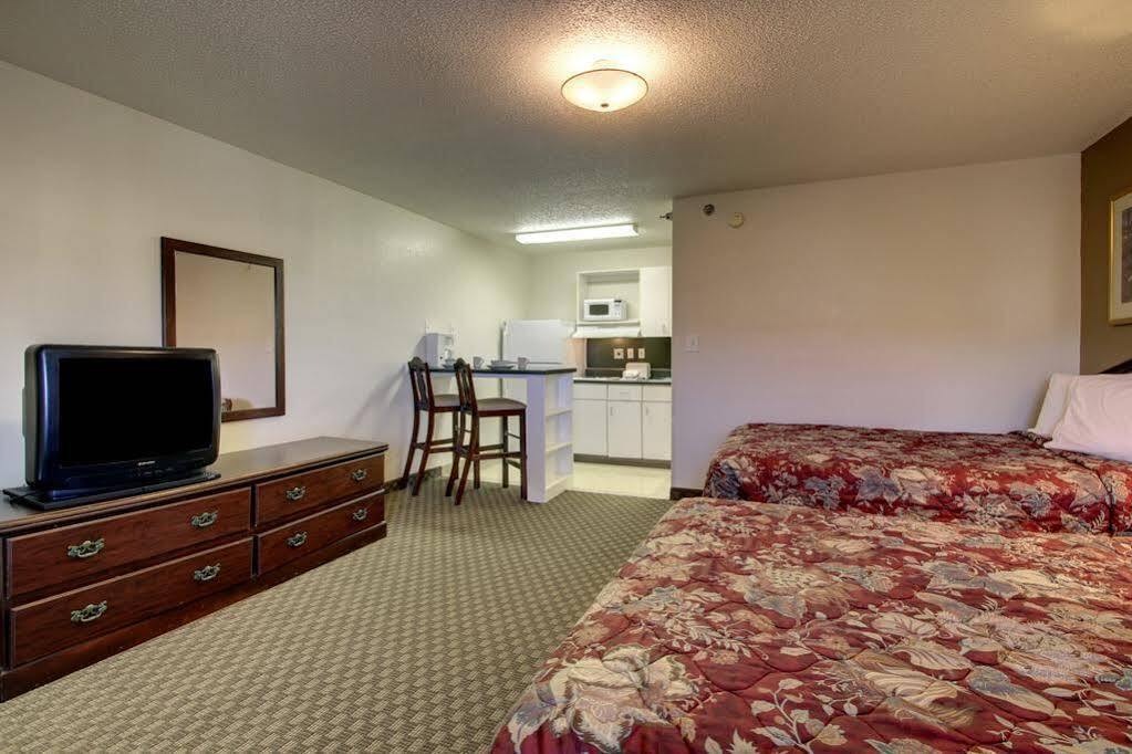 Intown Suites Extended Stay Greensboro Nc - Lanada Ngoại thất bức ảnh