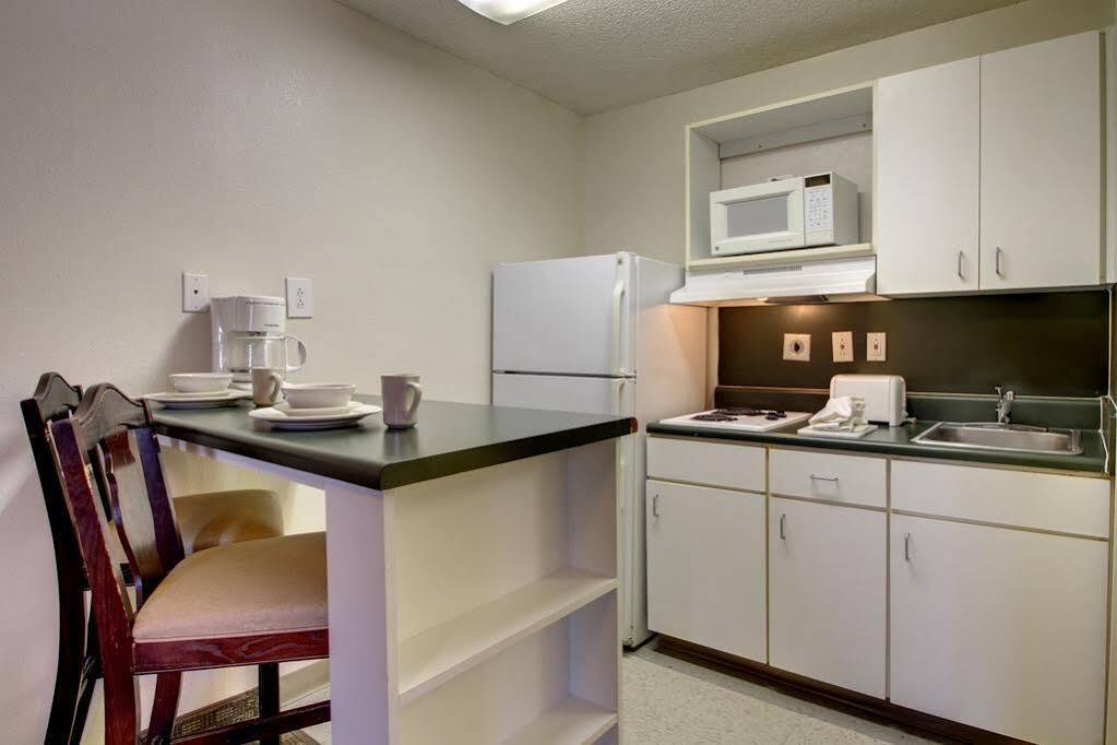 Intown Suites Extended Stay Greensboro Nc - Lanada Ngoại thất bức ảnh